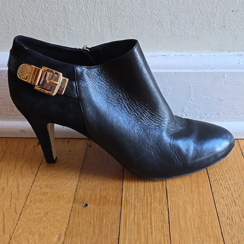Vince Camuto, Velino Black Ankle Boots, Leather, EUC, Women's 10 - Picture 5 of 16